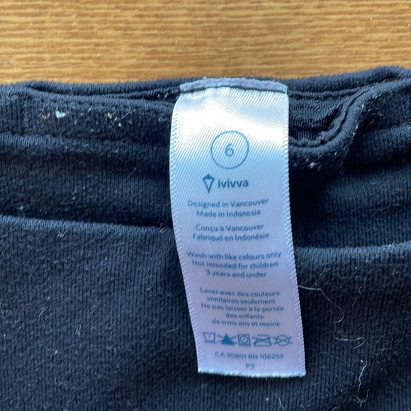 Ivivva leggings size 6 - Picture 3 of 3